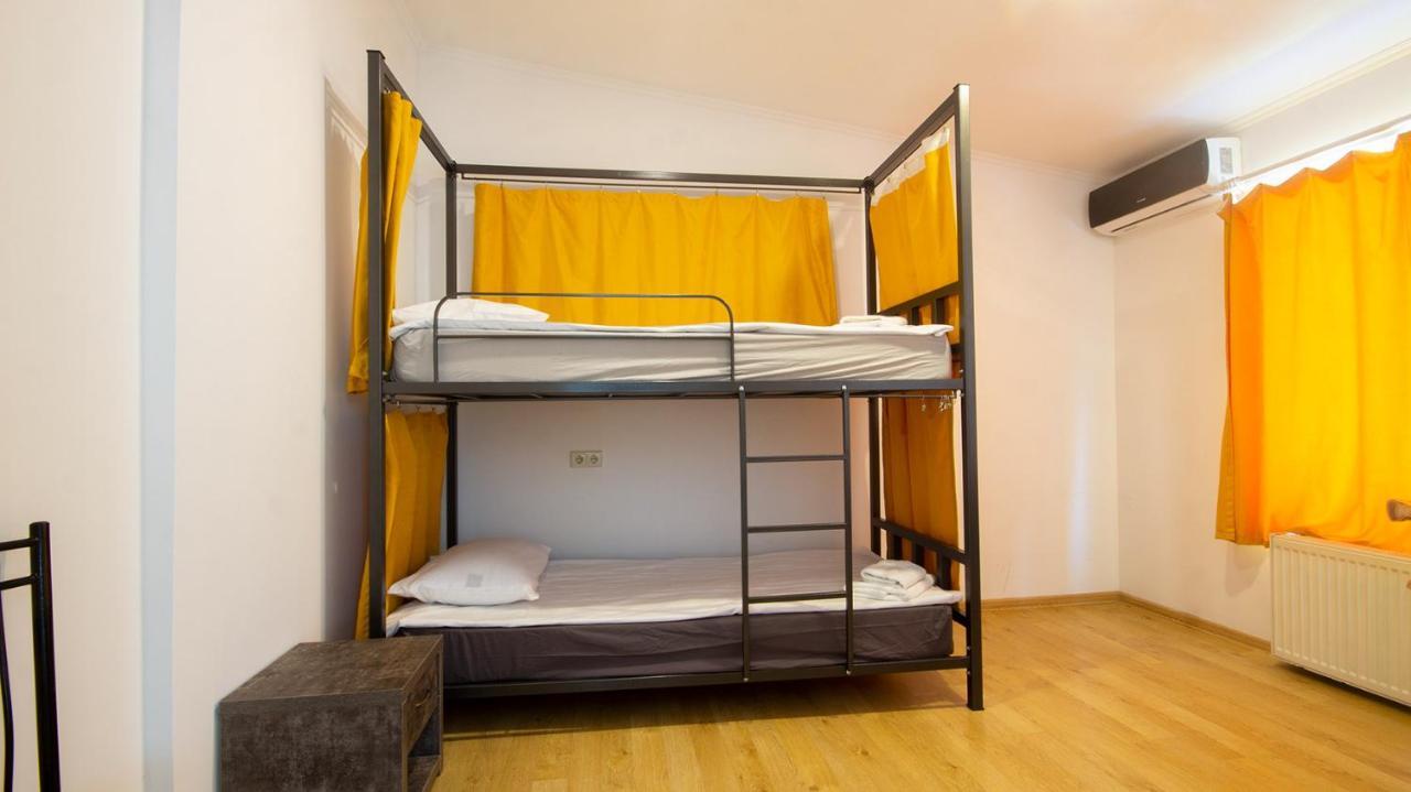 4 Bedroom Apartment On Liberty Square Tbilisi Exterior foto